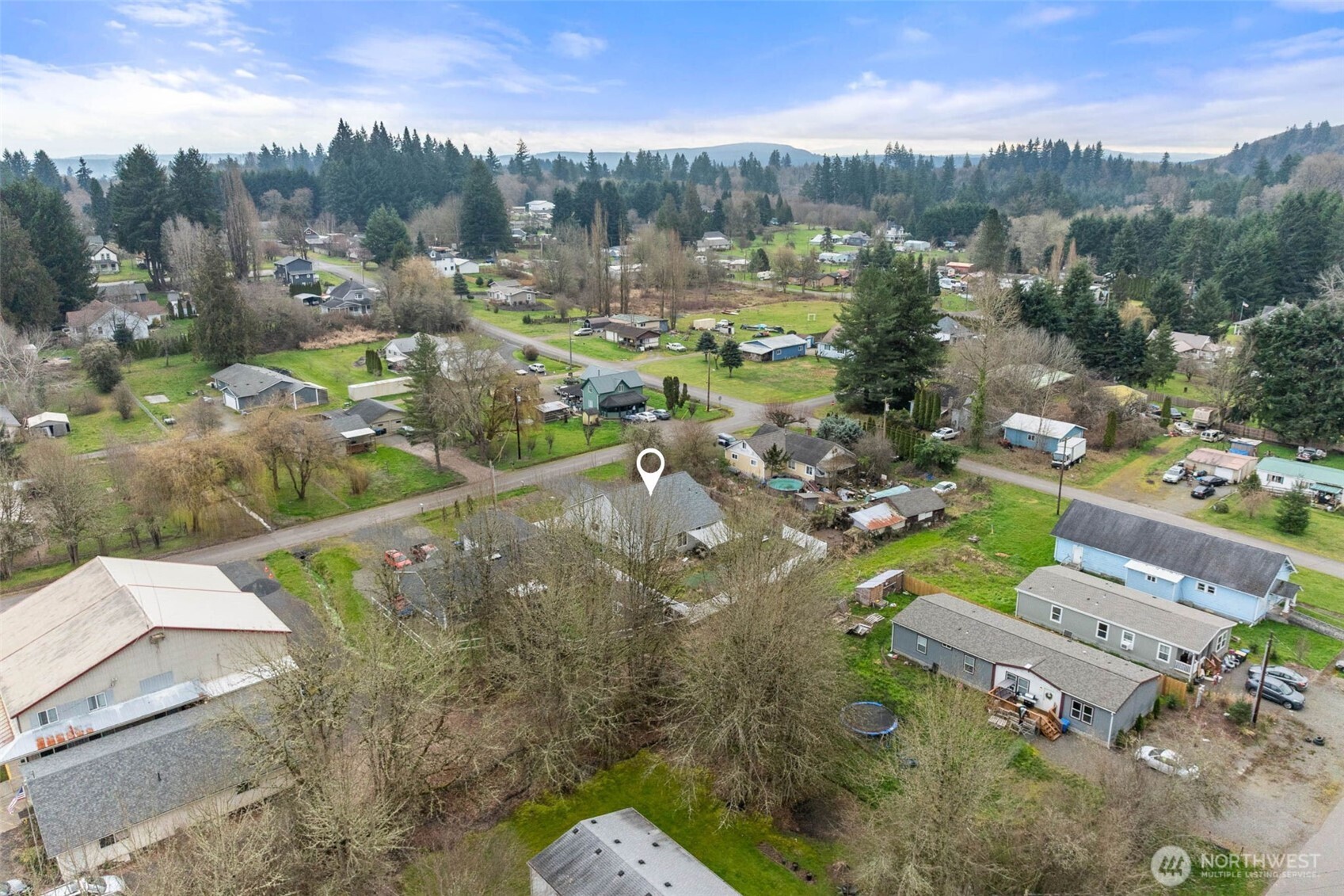 817 B Street , Vader, WA 98593