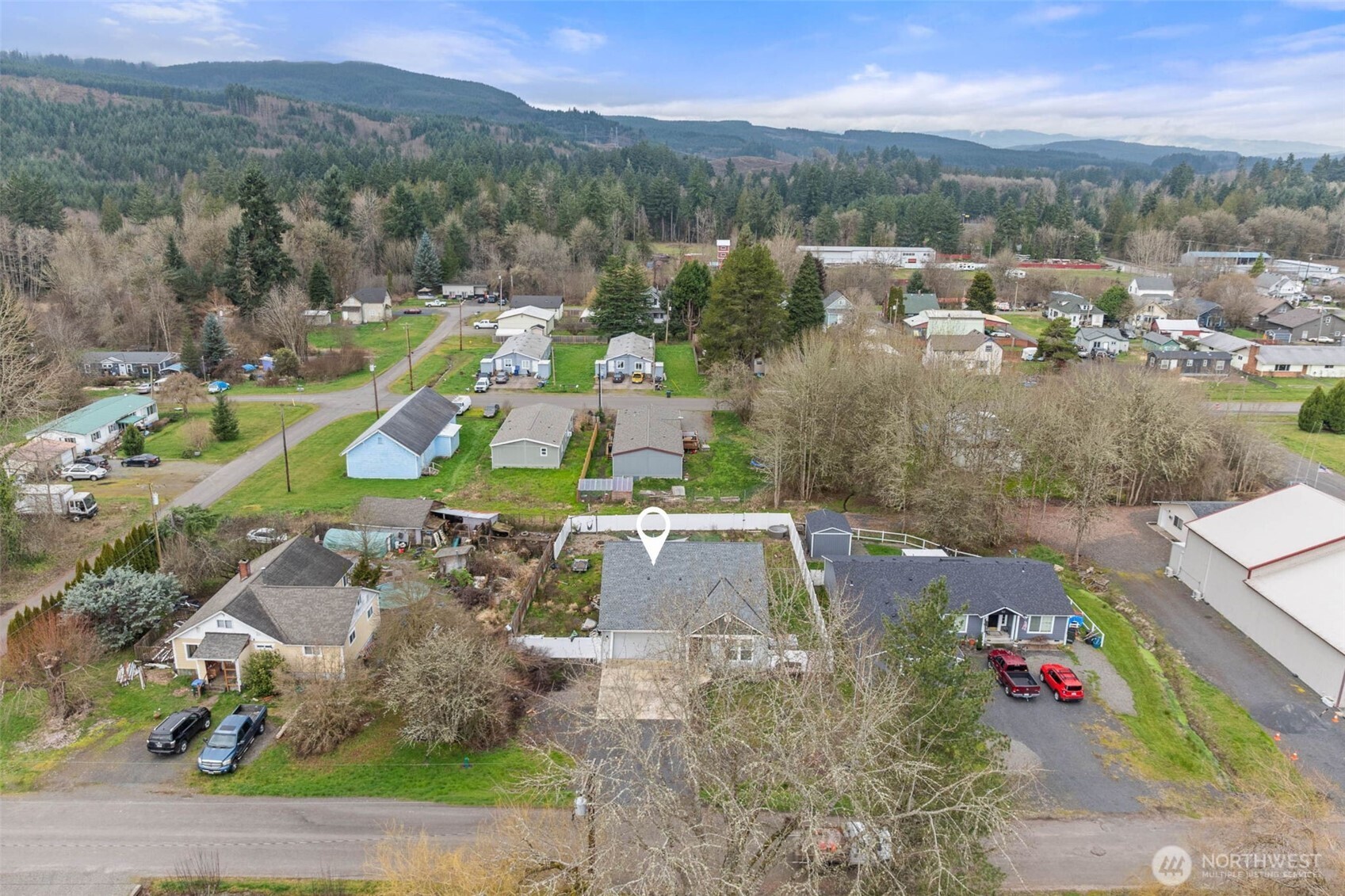 817 B Street , Vader, WA 98593