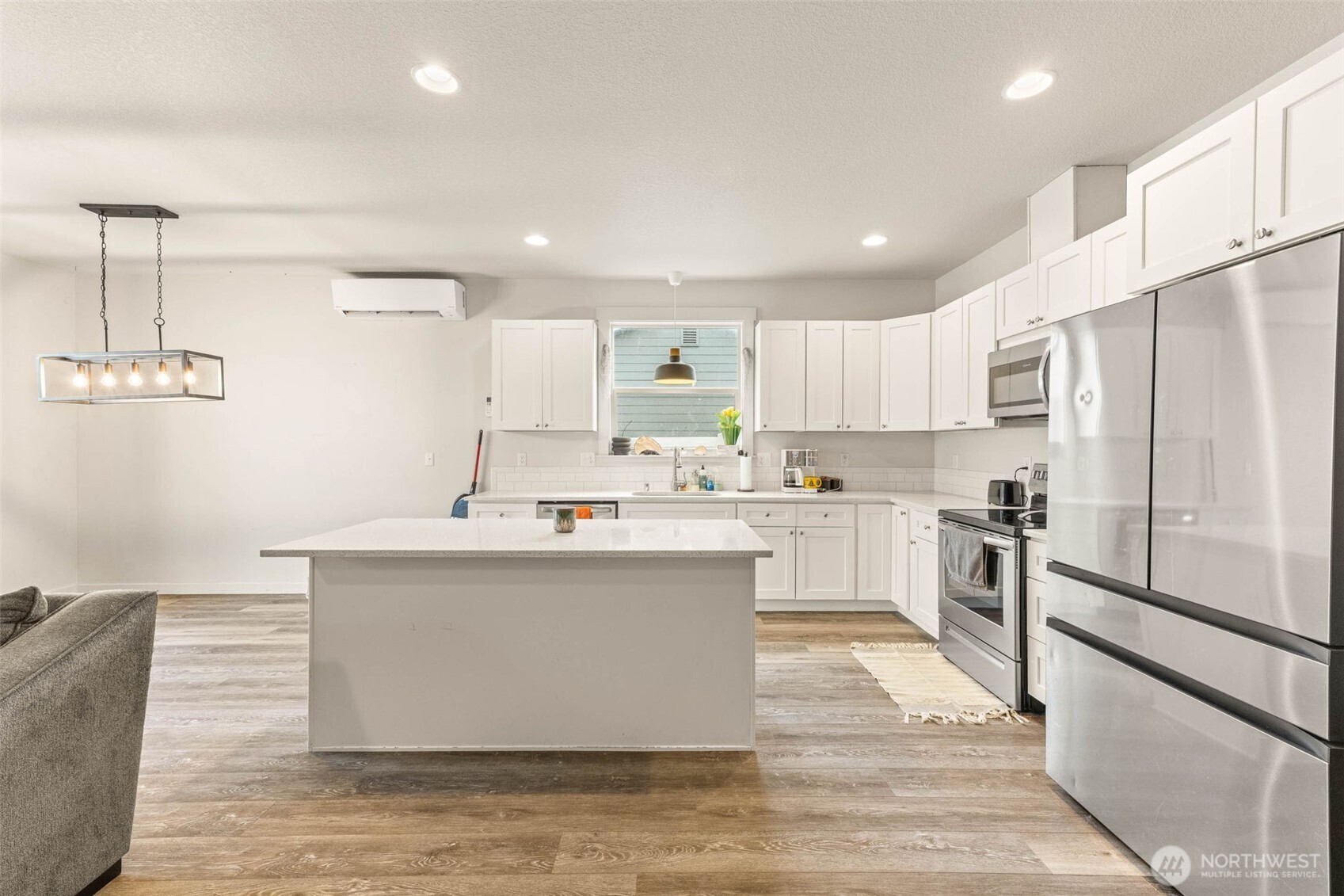 817 B Street , Vader, WA 98593