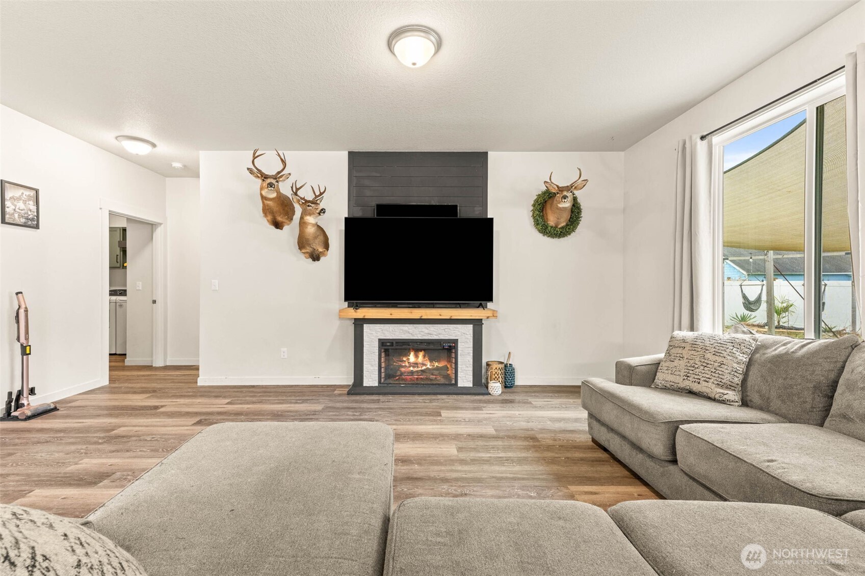 817 B Street , Vader, WA 98593