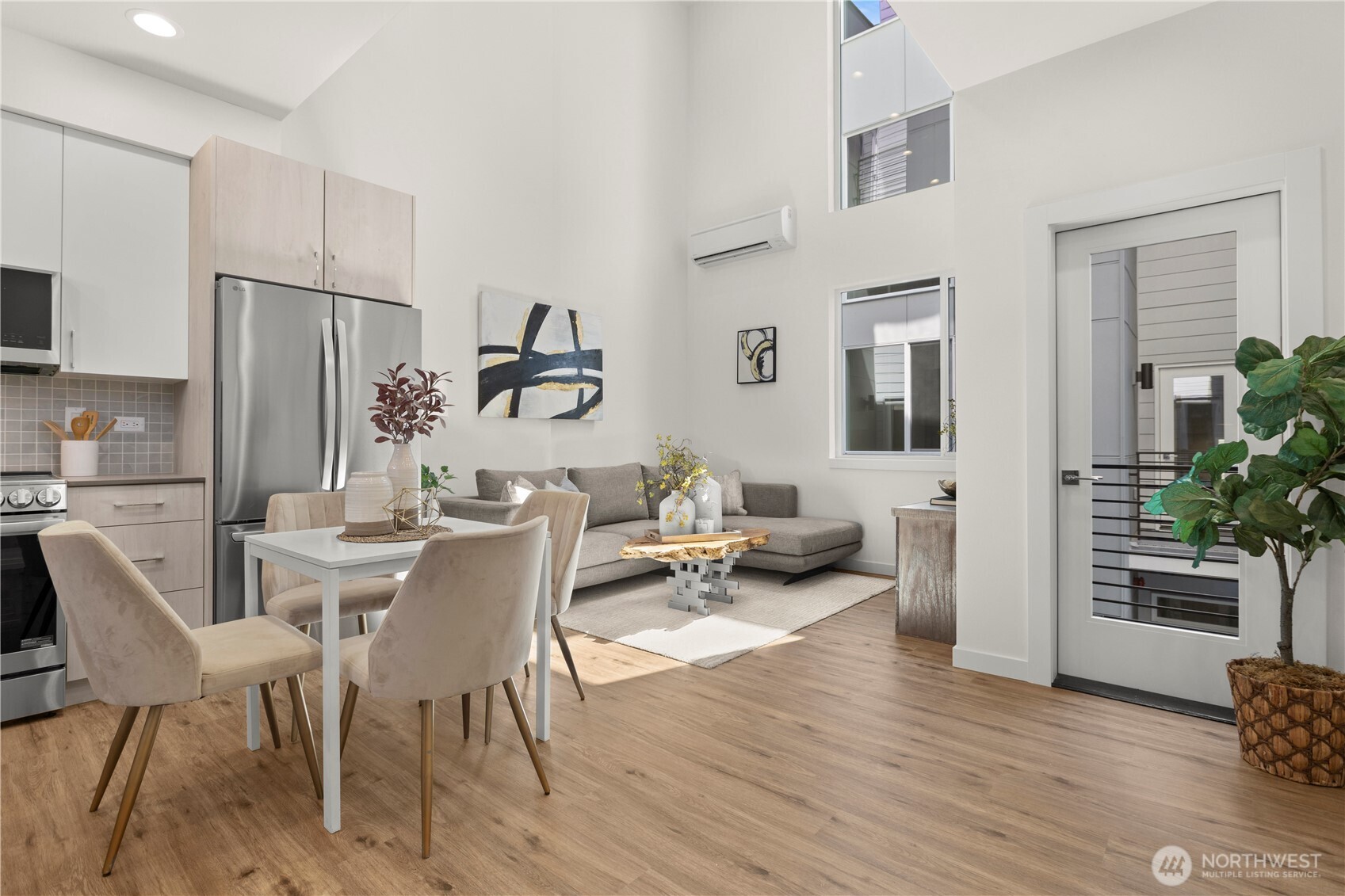 9518 Interlake Avenue N, Seattle, WA 98103