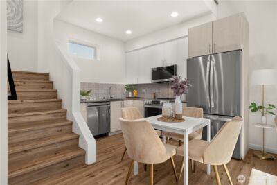 9518 Interlake Avenue N, Seattle, WA 98103 - Photo 14