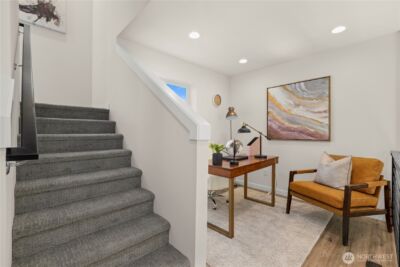 9518 Interlake Avenue N, Seattle, WA 98103 - Photo 24