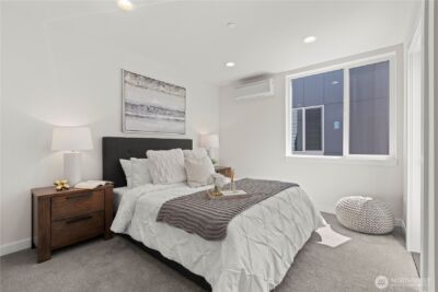 9518 Interlake Avenue N, Seattle, WA 98103 - Photo 25