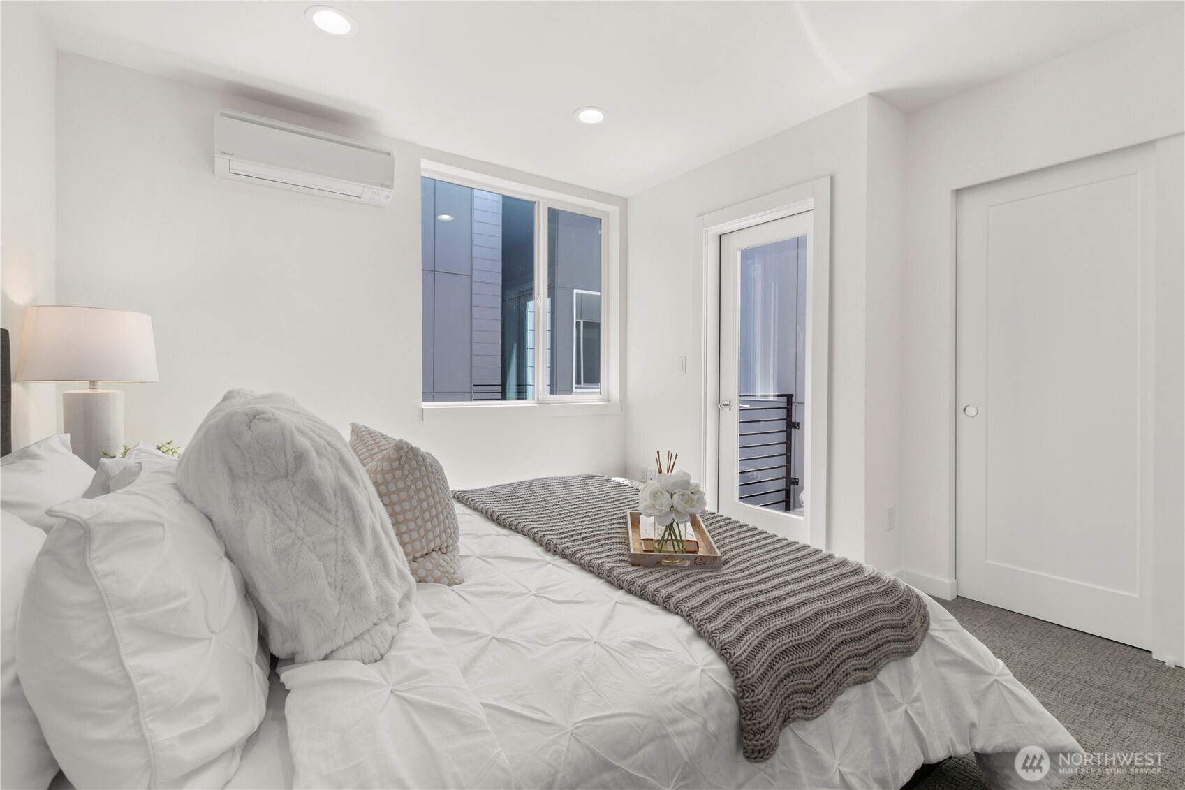 9518 Interlake Avenue N, Seattle, WA 98103