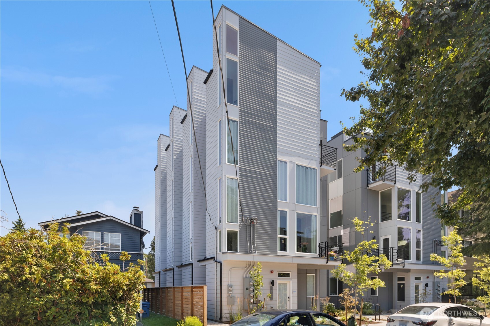 9518 Interlake Avenue N, Seattle, WA 98103