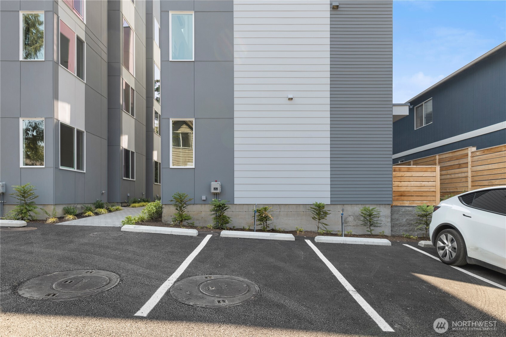 9518 Interlake Avenue N, Seattle, WA 98103