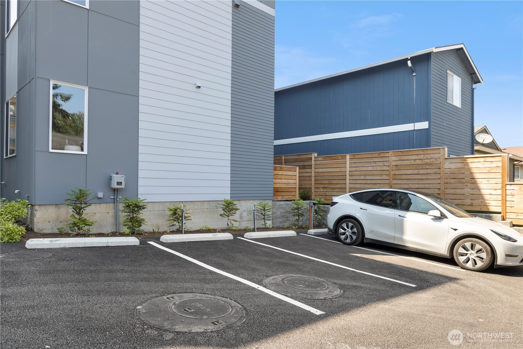 9518 Interlake Avenue N, Seattle, WA 98103