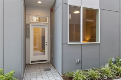 9518 Interlake Avenue N, Seattle, WA 98103 - Photo 5