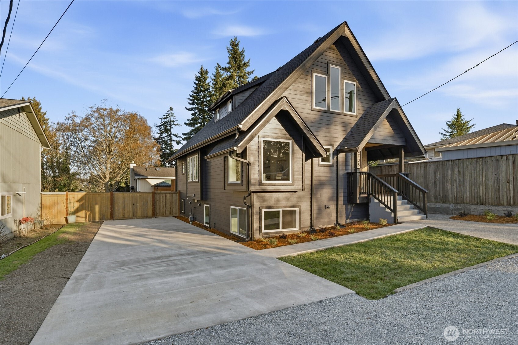 3708 Schmitz Avenue SW, Seattle, WA 98116