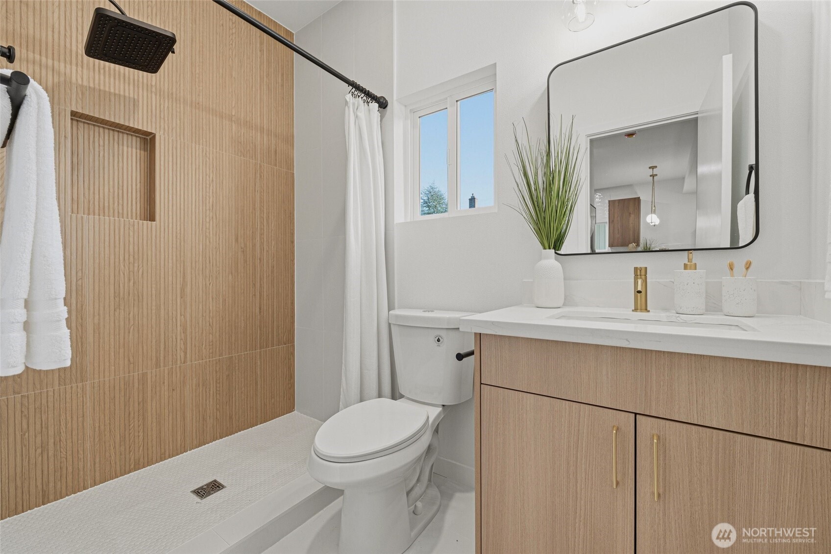 3708 Schmitz Avenue SW, Seattle, WA 98116