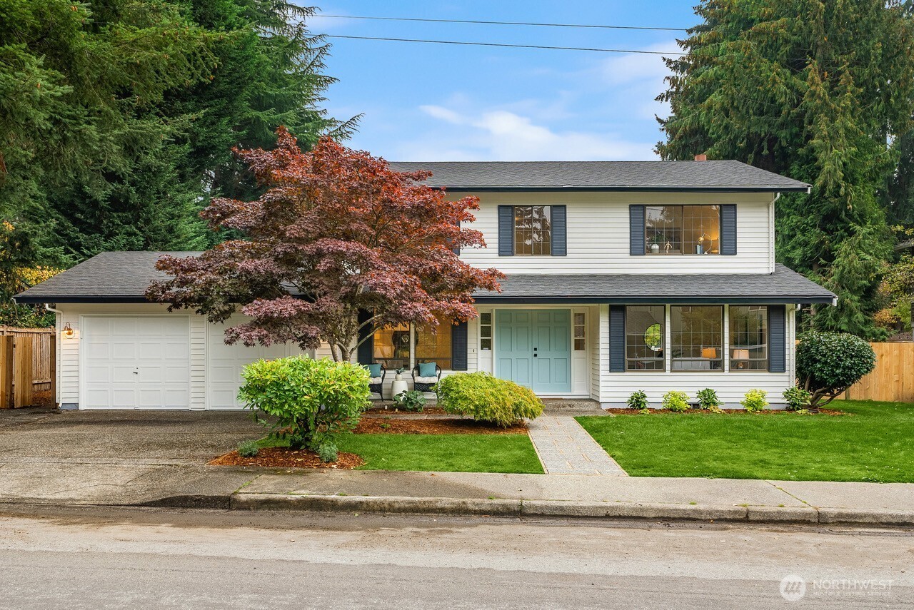 10703 NE 53rd Street , Kirkland, WA 98033