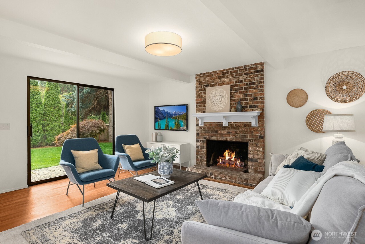 10703 NE 53rd Street , Kirkland, WA 98033