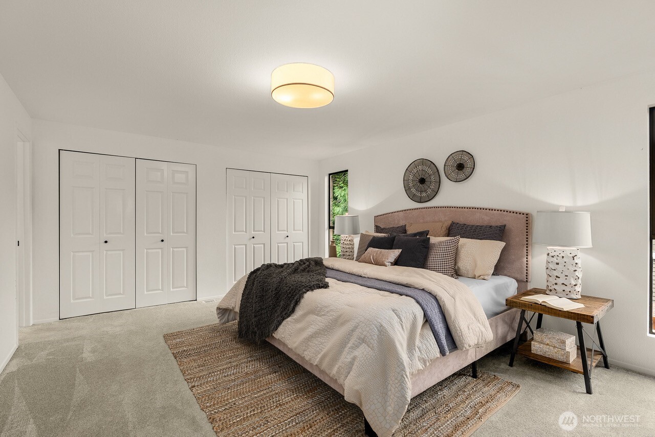 10703 NE 53rd Street , Kirkland, WA 98033