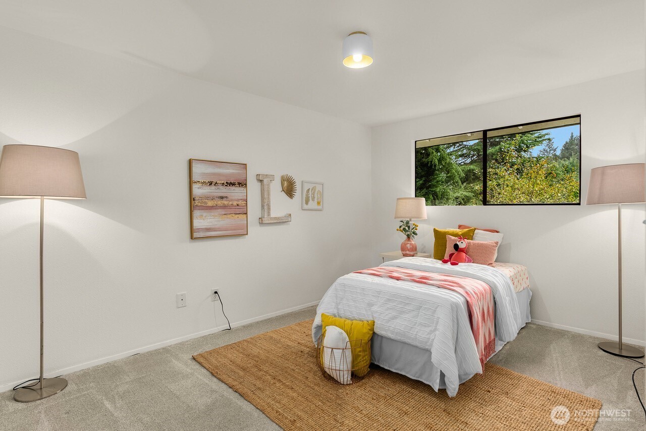 10703 NE 53rd Street , Kirkland, WA 98033