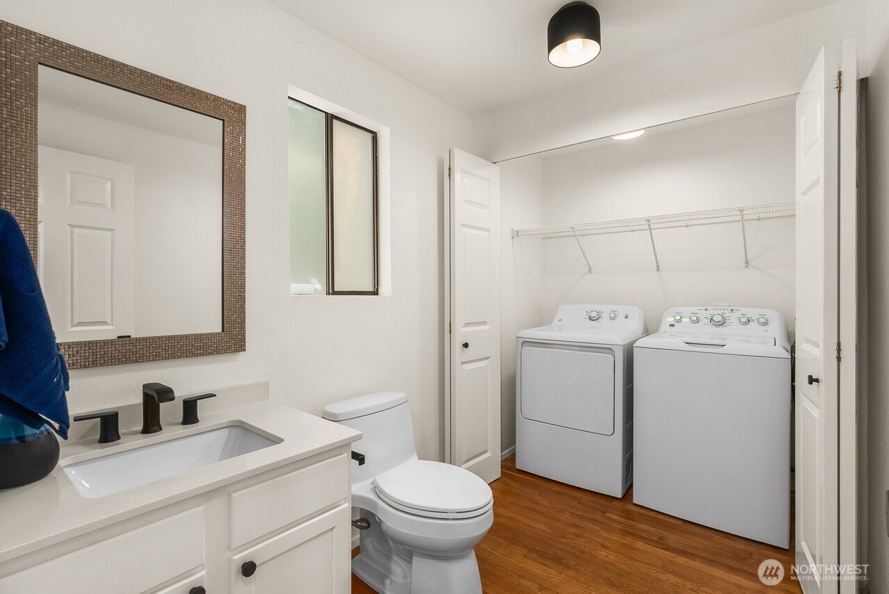 10703 NE 53rd Street , Kirkland, WA 98033