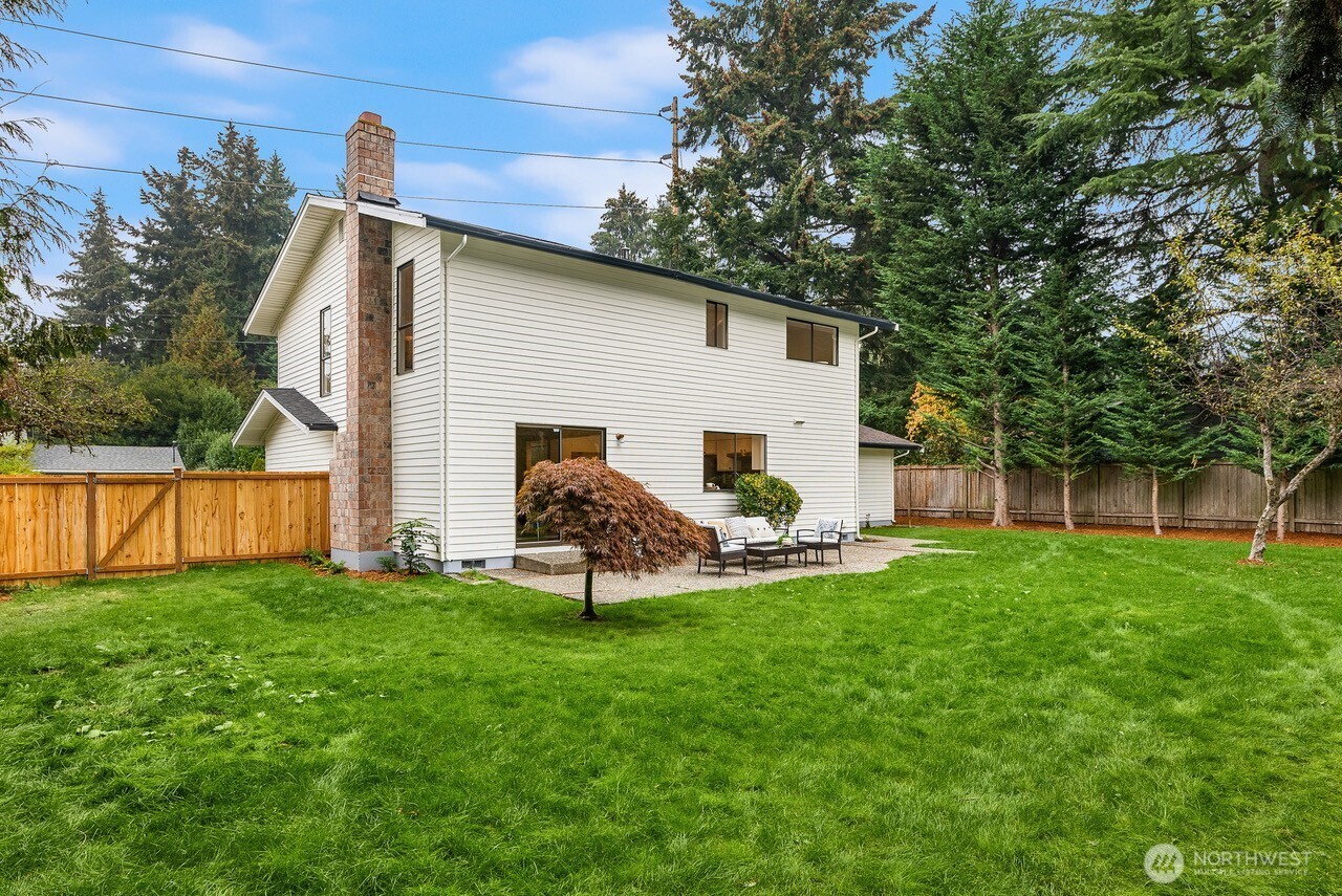 10703 NE 53rd Street , Kirkland, WA 98033