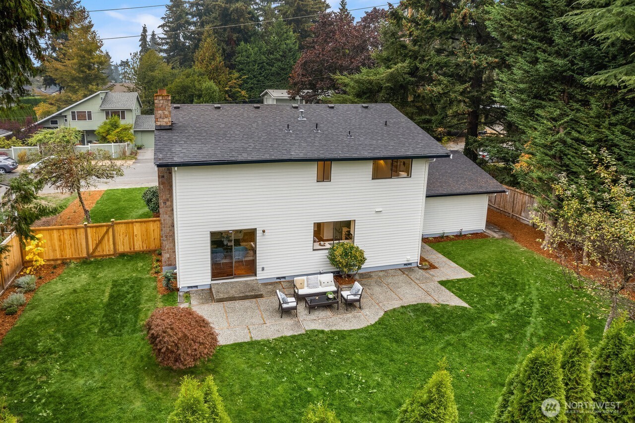 10703 NE 53rd Street , Kirkland, WA 98033