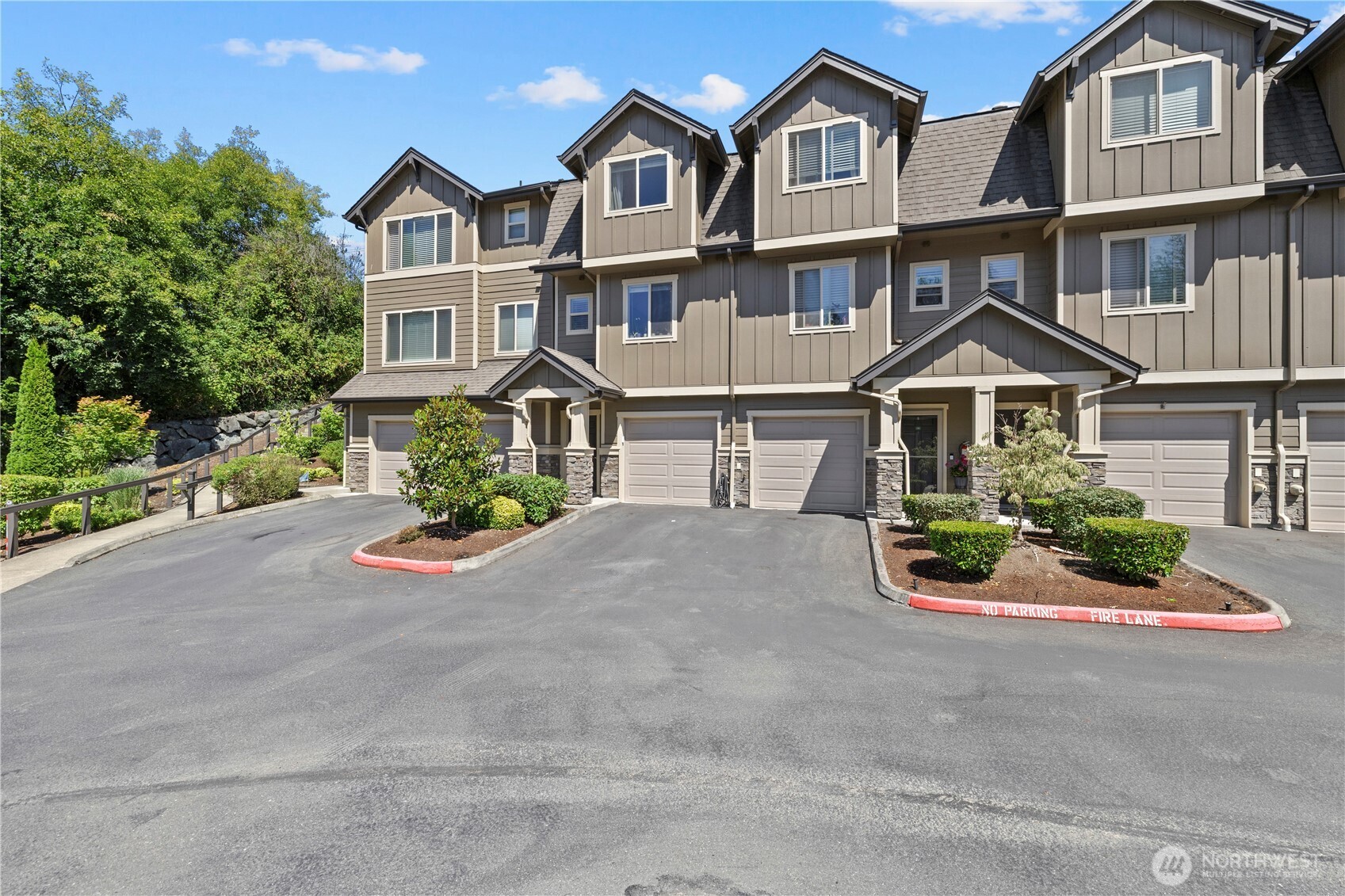 1900 Weaver Road #L102, Snohomish, WA 98290