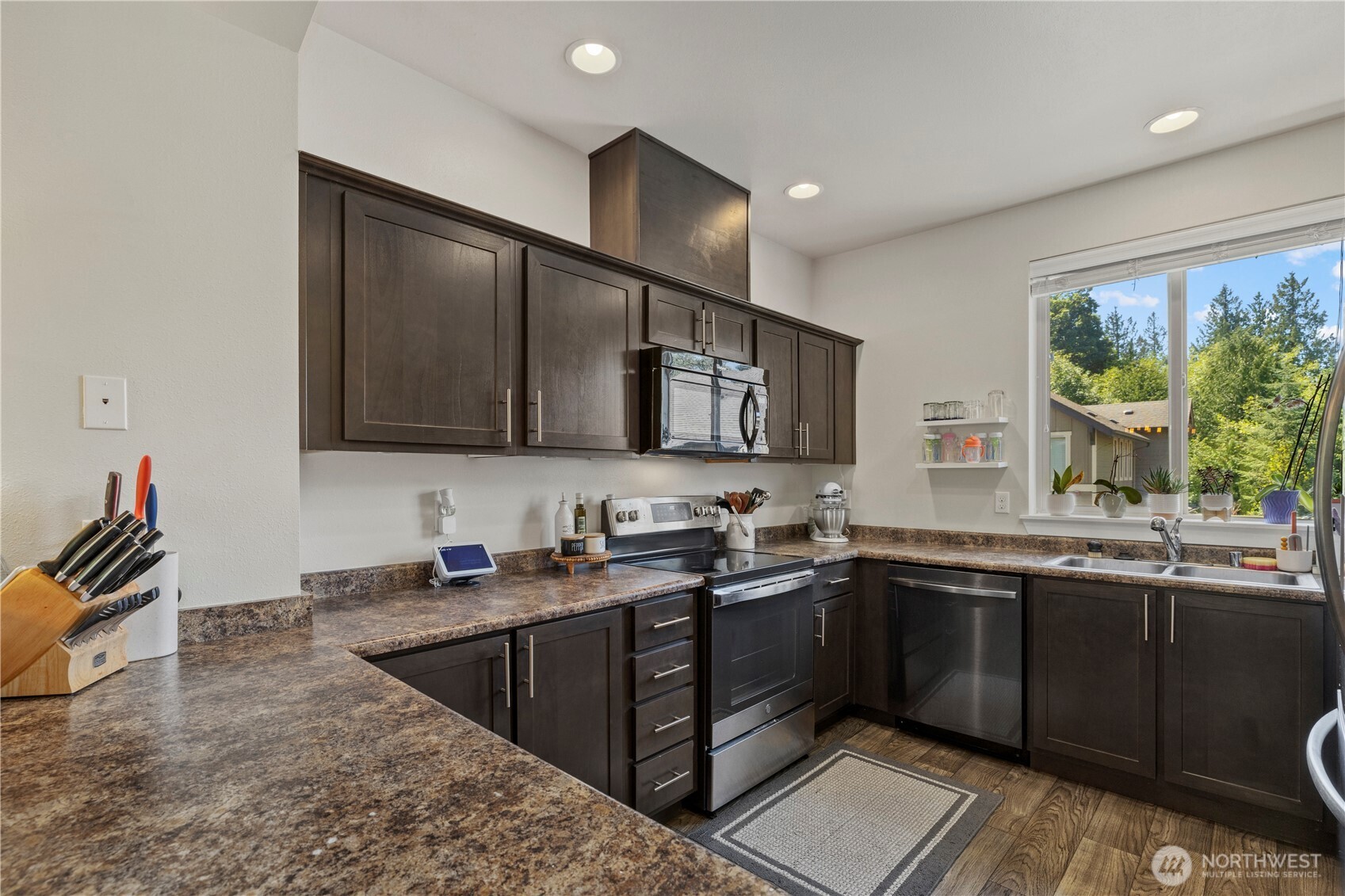 1900 Weaver Road #L102, Snohomish, WA 98290