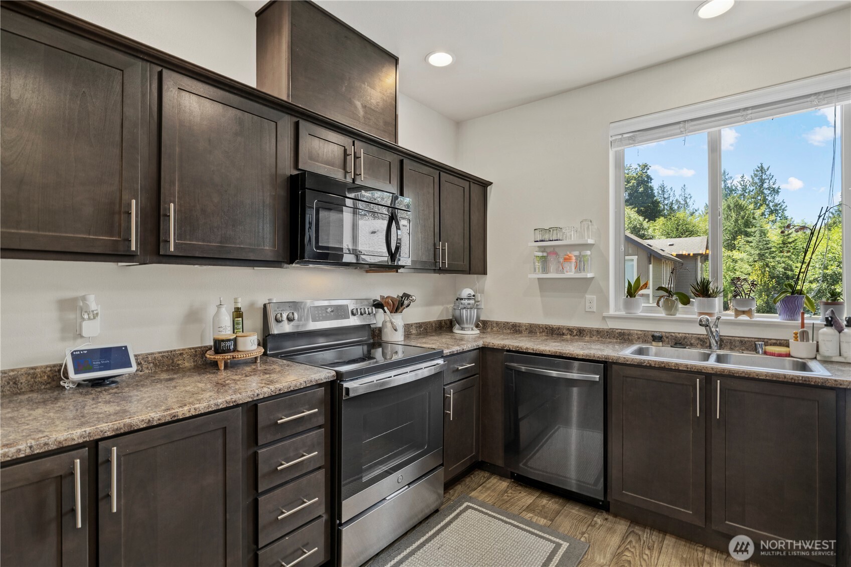 1900 Weaver Road #L102, Snohomish, WA 98290