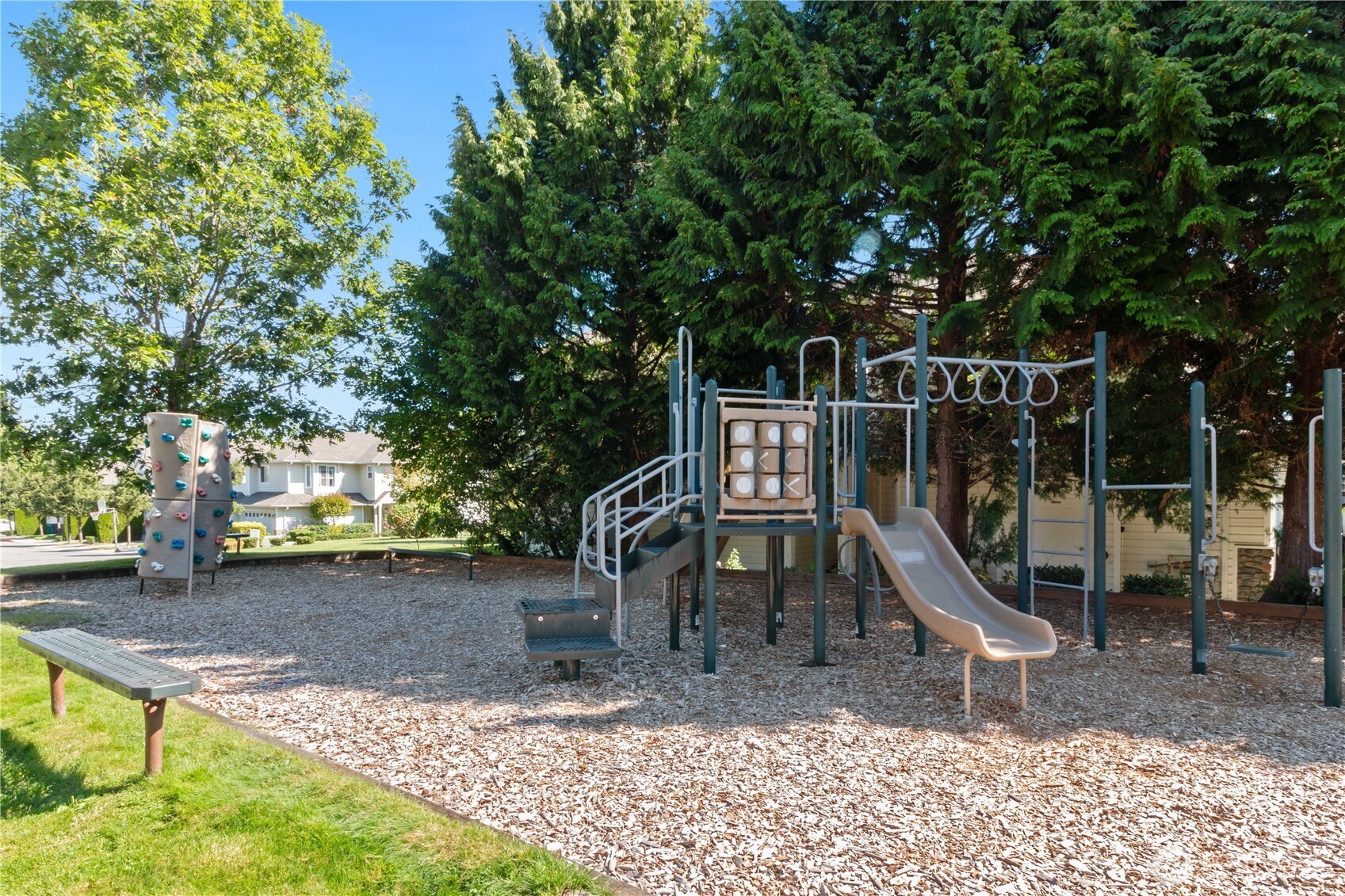 4122 214th Street SW #D, Mountlake Terrace, WA 98043