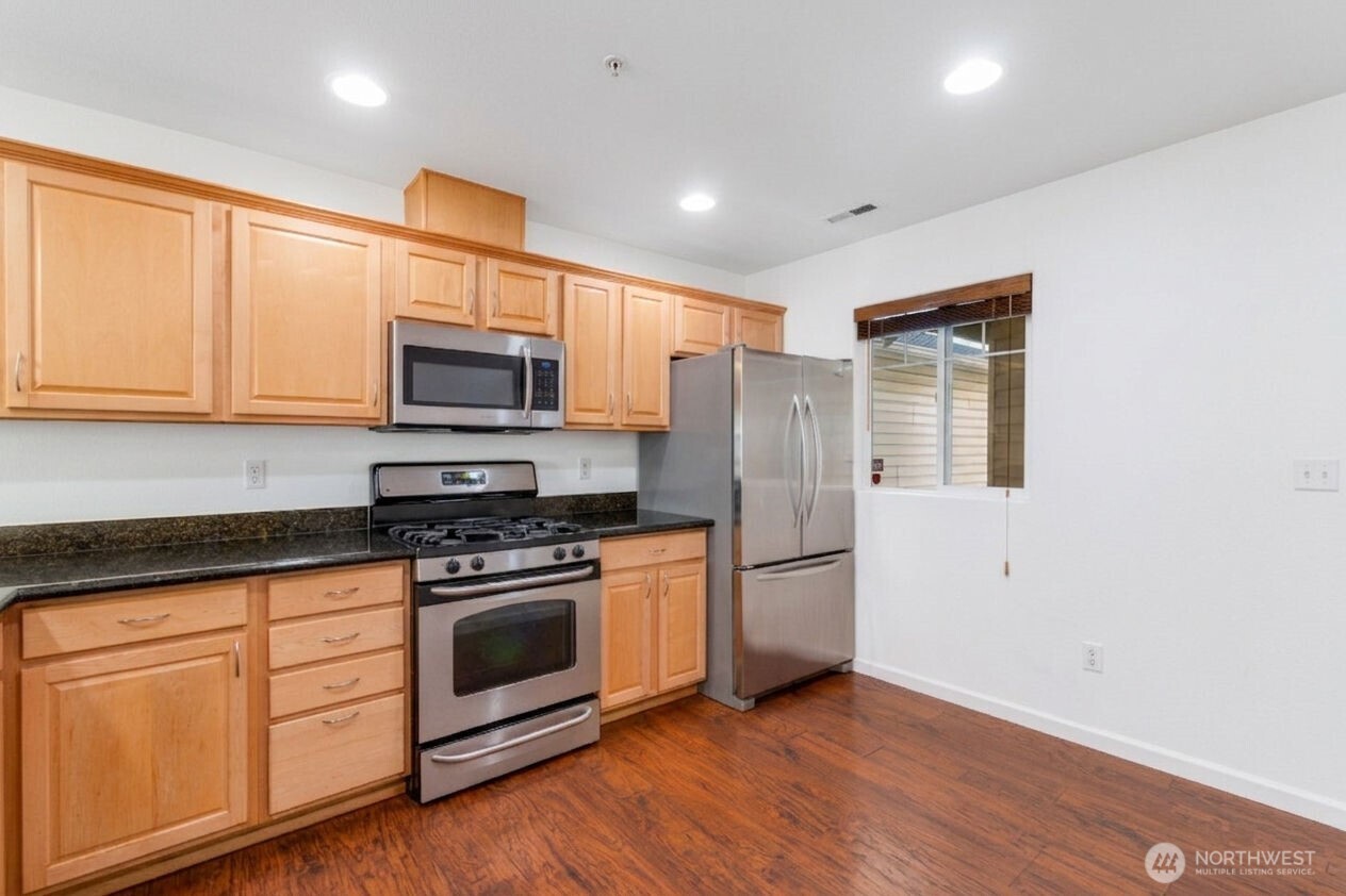 4122 214th Street SW #D, Mountlake Terrace, WA 98043