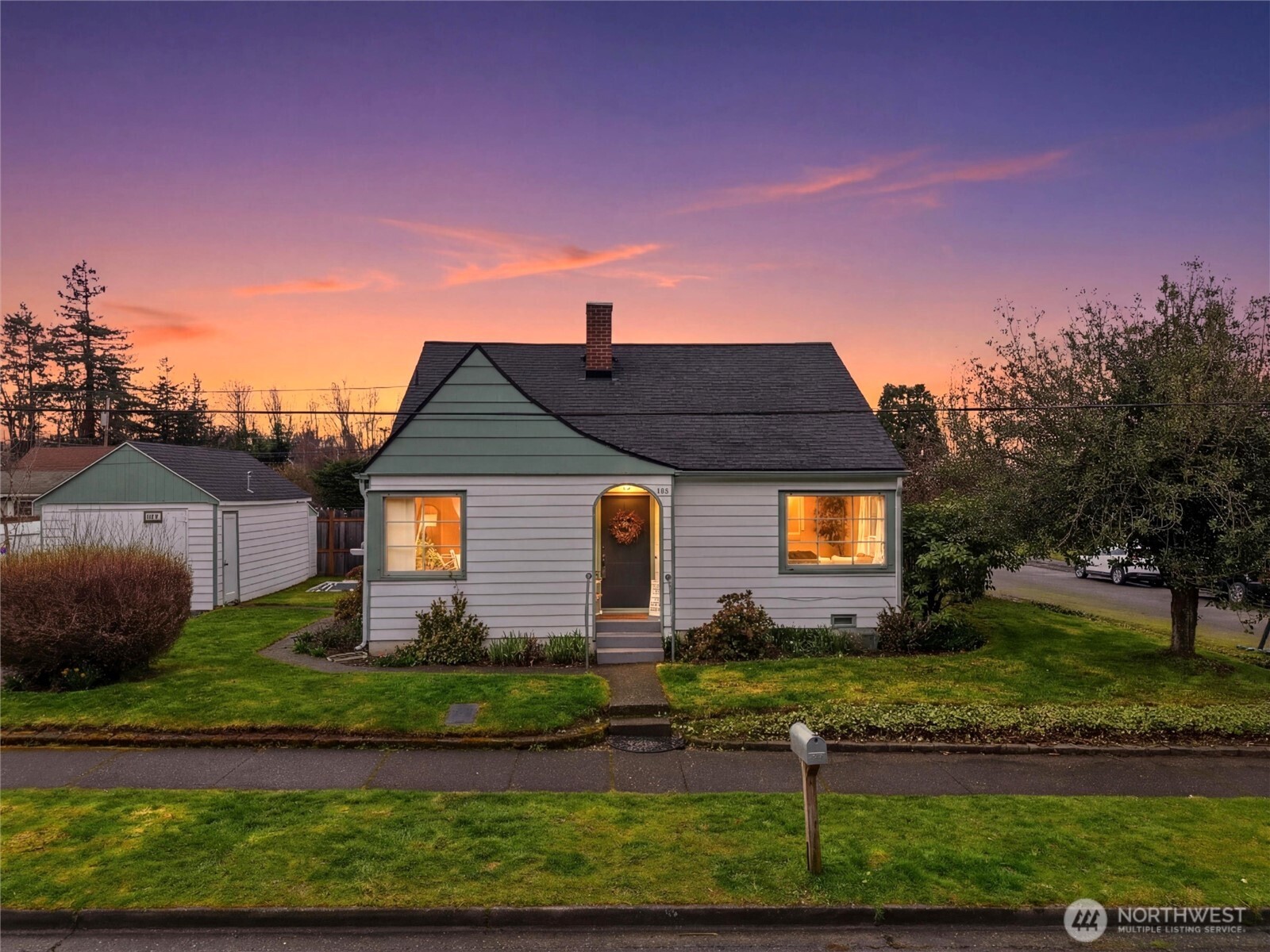 302 S Albert Street , Port Angeles, WA 98362