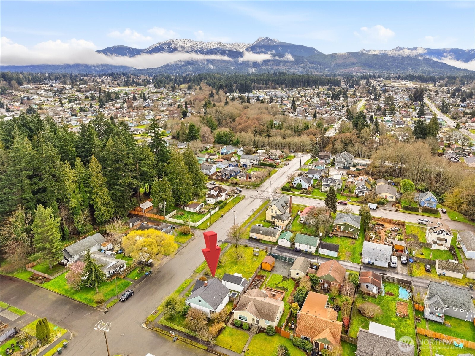 302 S Albert Street , Port Angeles, WA 98362