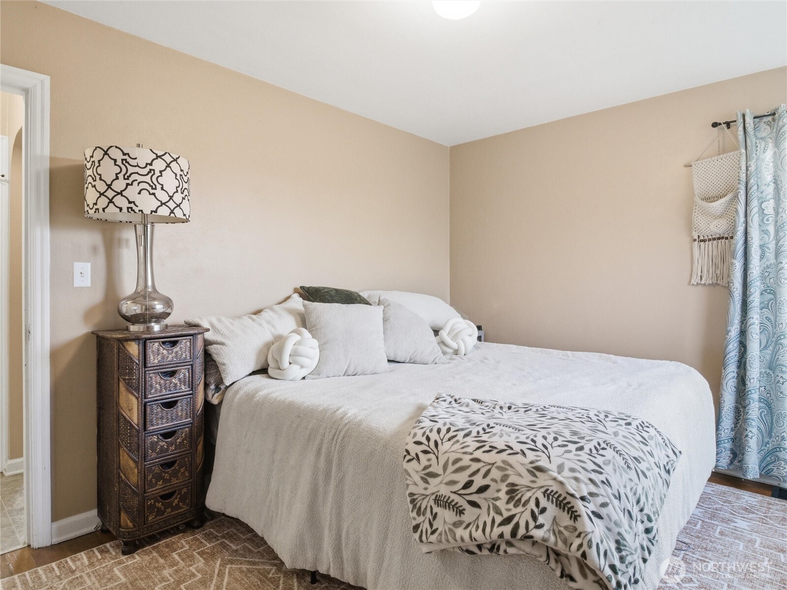 302 S Albert Street , Port Angeles, WA 98362