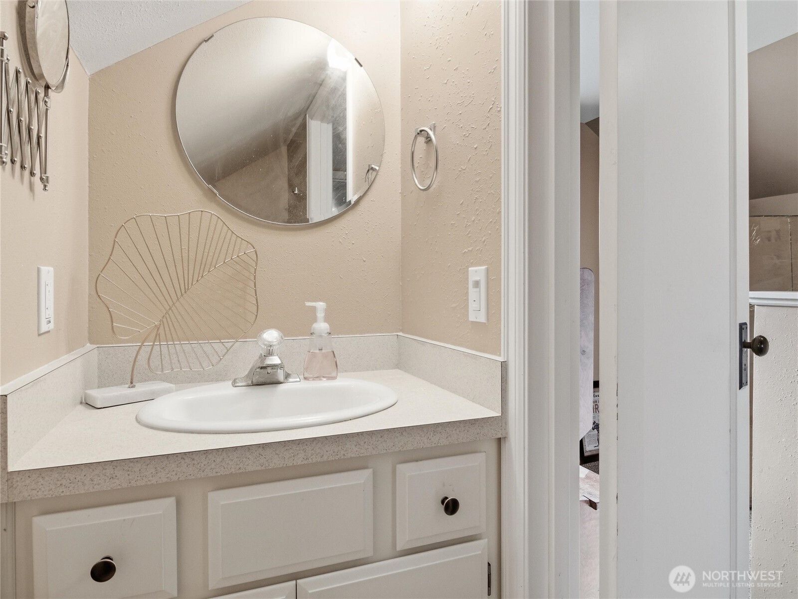 302 S Albert Street , Port Angeles, WA 98362