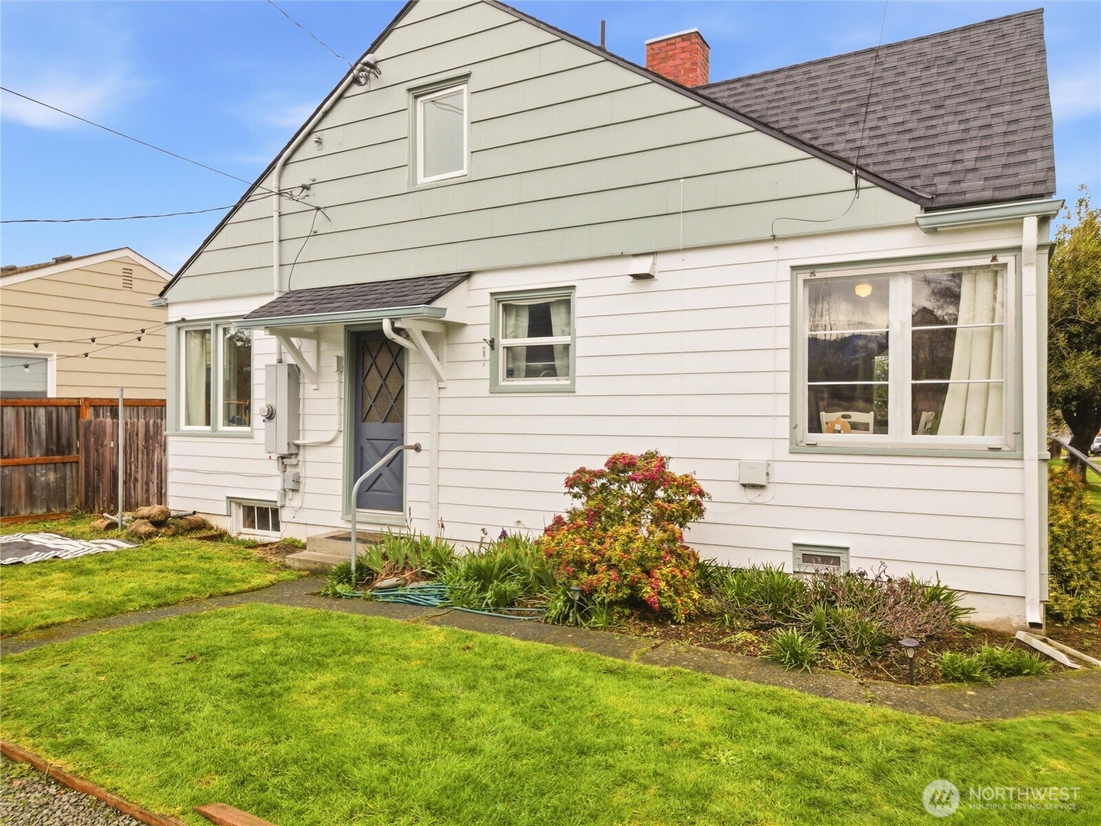 302 S Albert Street , Port Angeles, WA 98362