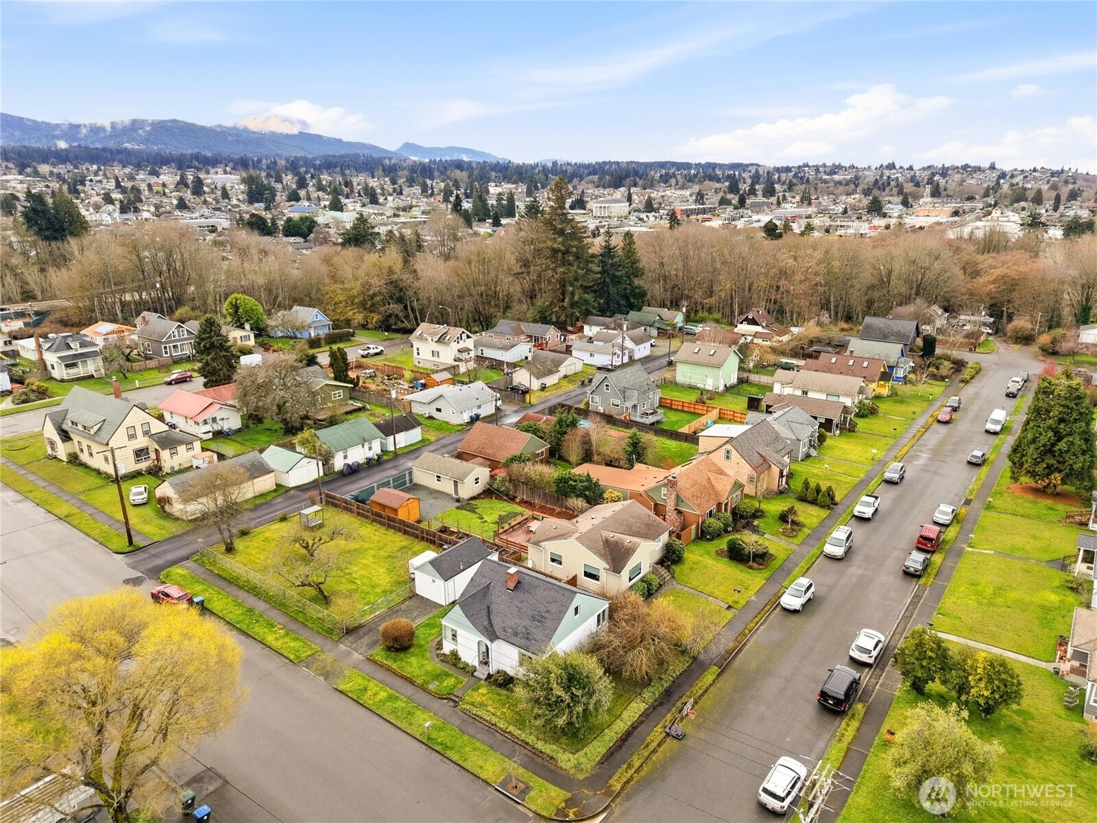 302 S Albert Street , Port Angeles, WA 98362