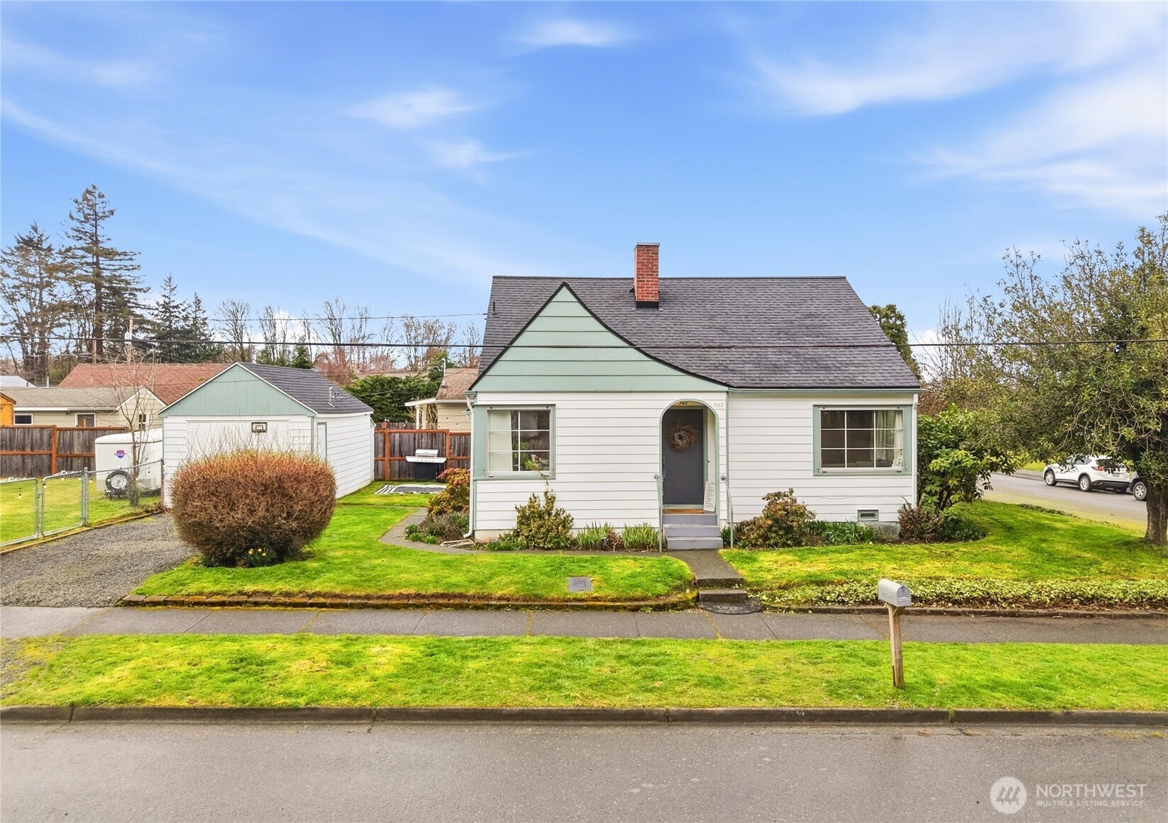 302 S Albert Street , Port Angeles, WA 98362