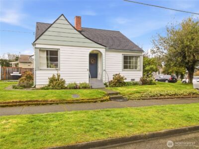 302 S Albert Street , Port Angeles, WA 98362 - Photo 2