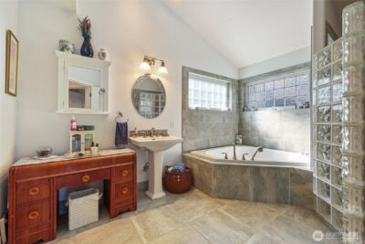 201 E Smith Cove Way , Shelton, WA 98584 - Photo 13