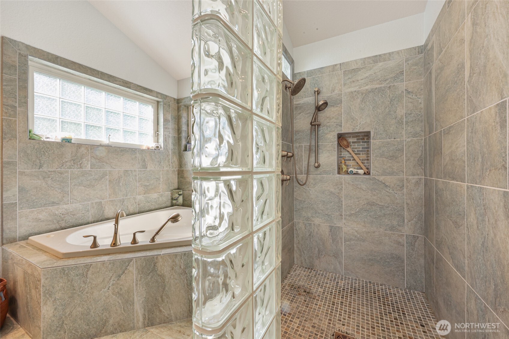 201 E Smith Cove Way , Shelton, WA 98584