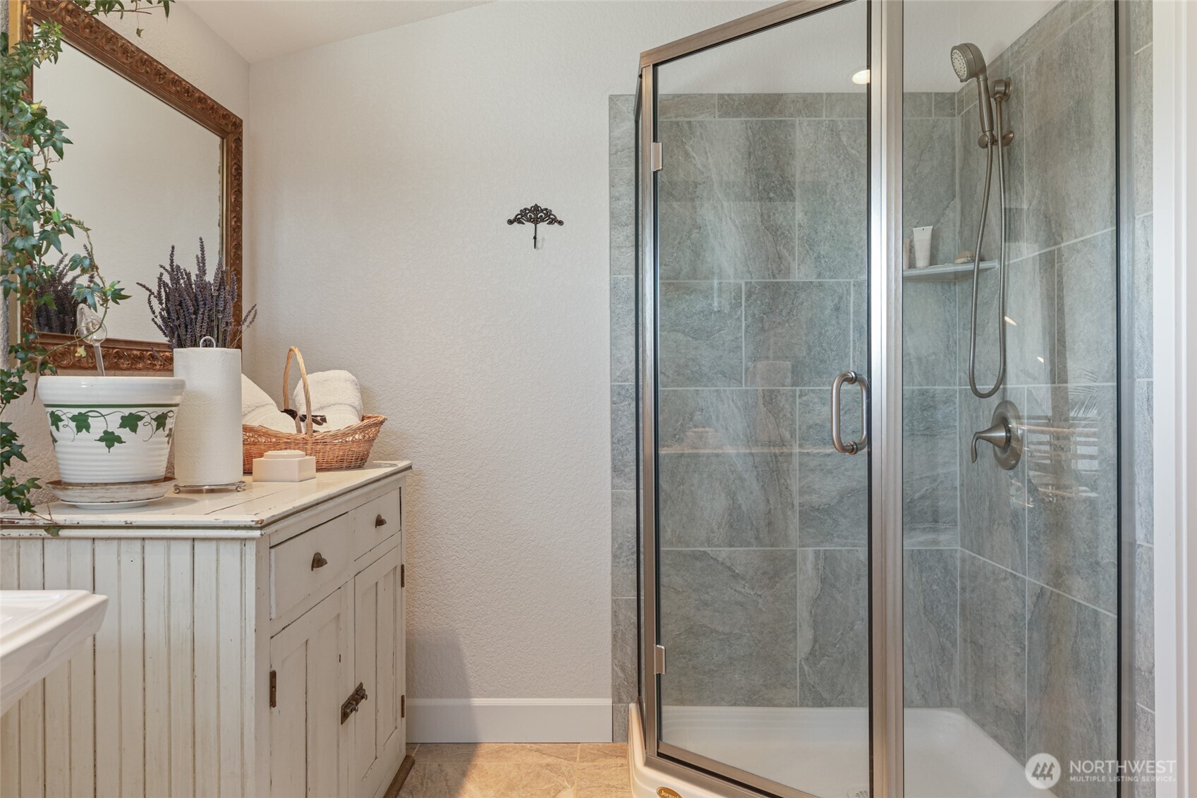 201 E Smith Cove Way , Shelton, WA 98584