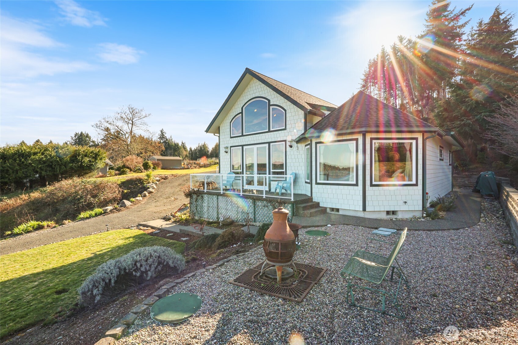 201 E Smith Cove Way , Shelton, WA 98584