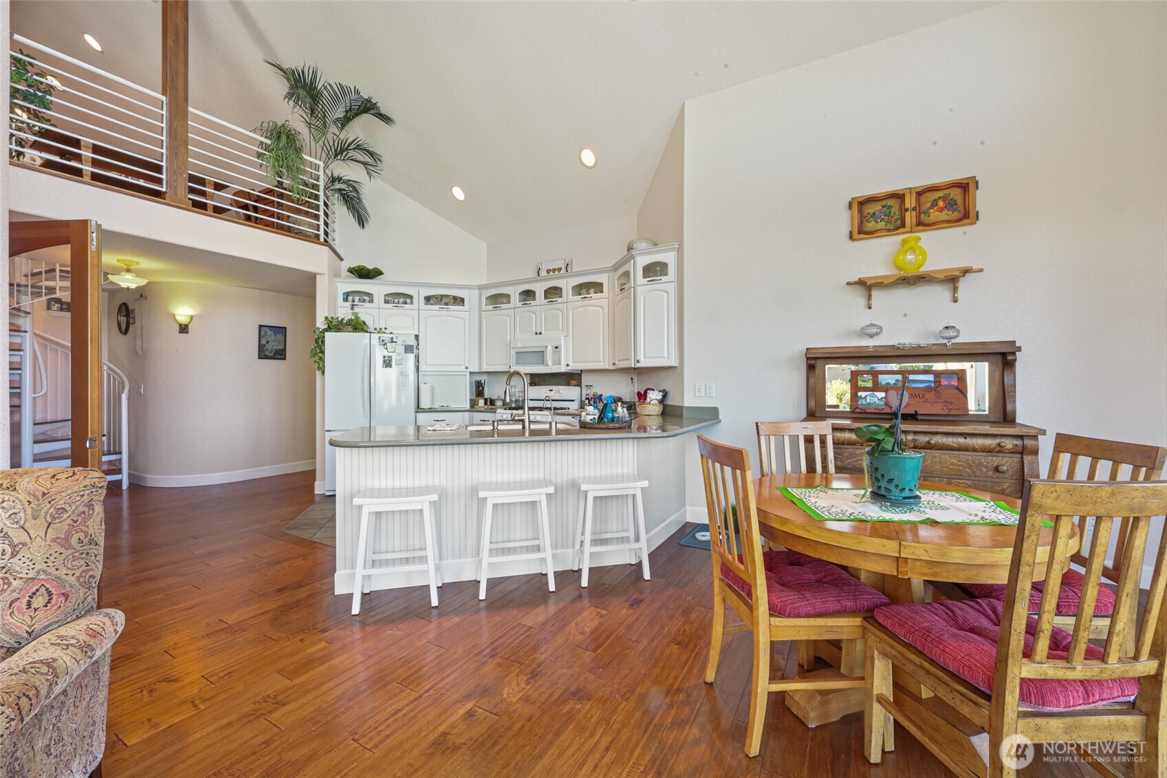 201 E Smith Cove Way , Shelton, WA 98584