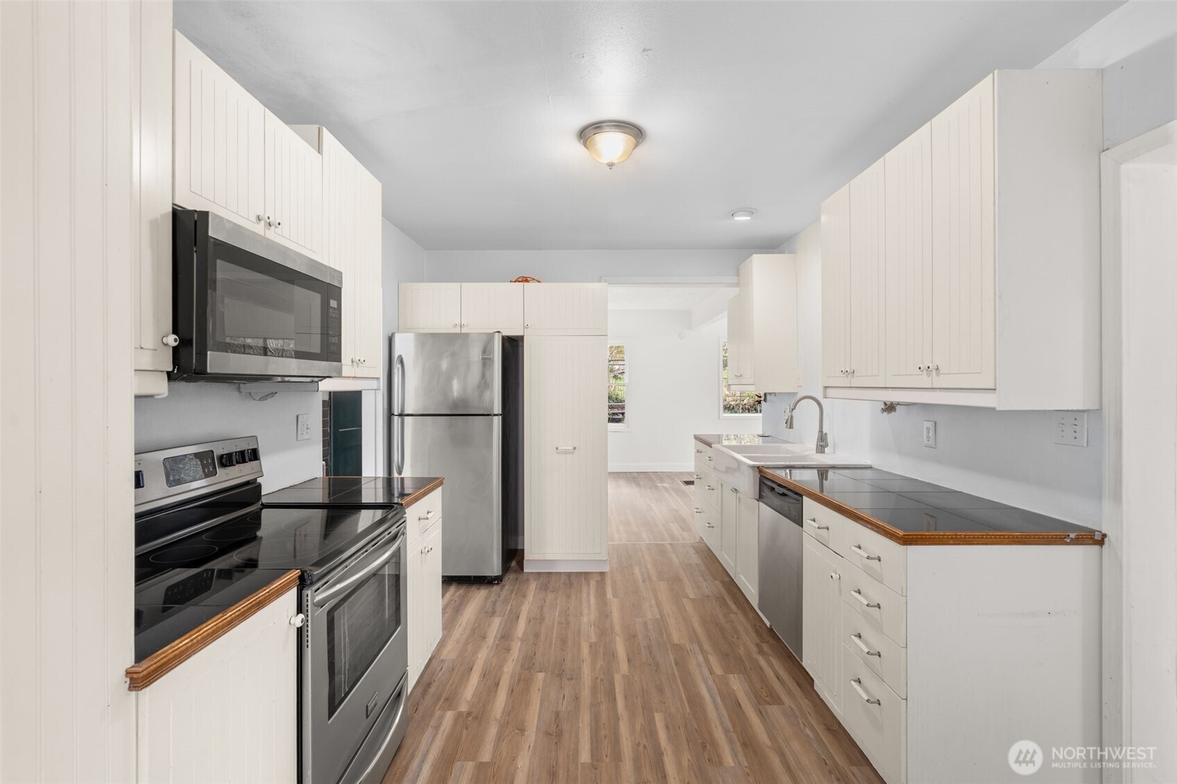 1036 Fowler Street , Raymond, WA 98577