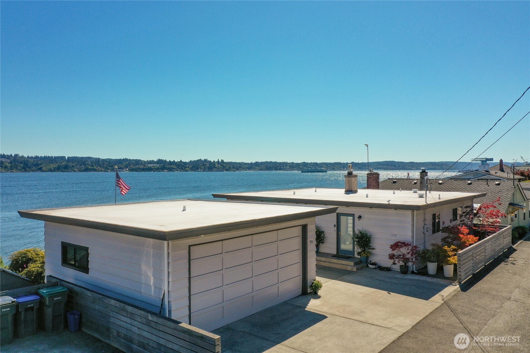 711 Shore Drive , Bremerton, WA 98310