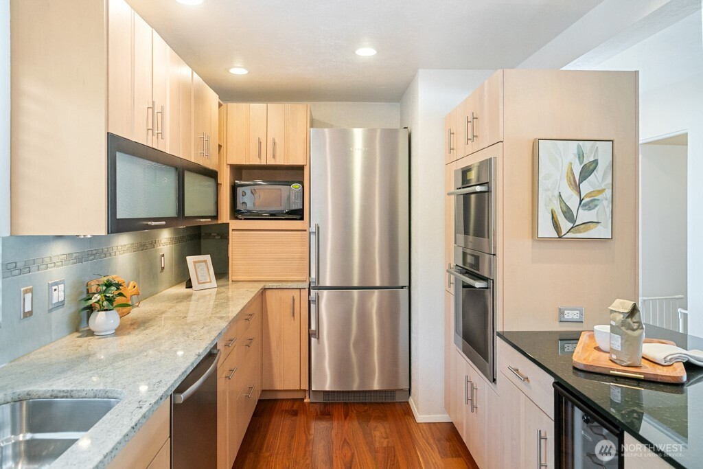 711 Shore Drive , Bremerton, WA 98310