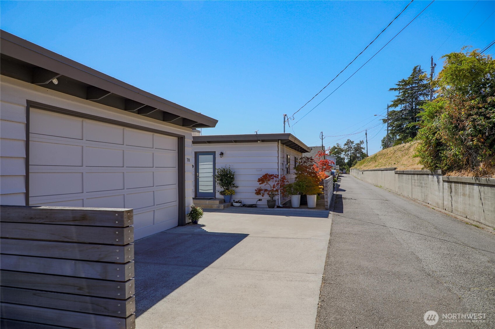 711 Shore Drive , Bremerton, WA 98310