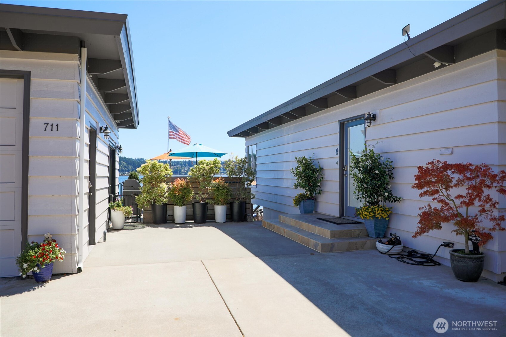 711 Shore Drive , Bremerton, WA 98310