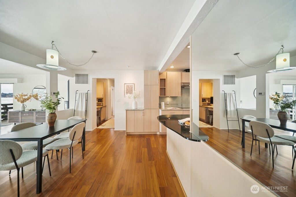 711 Shore Drive , Bremerton, WA 98310