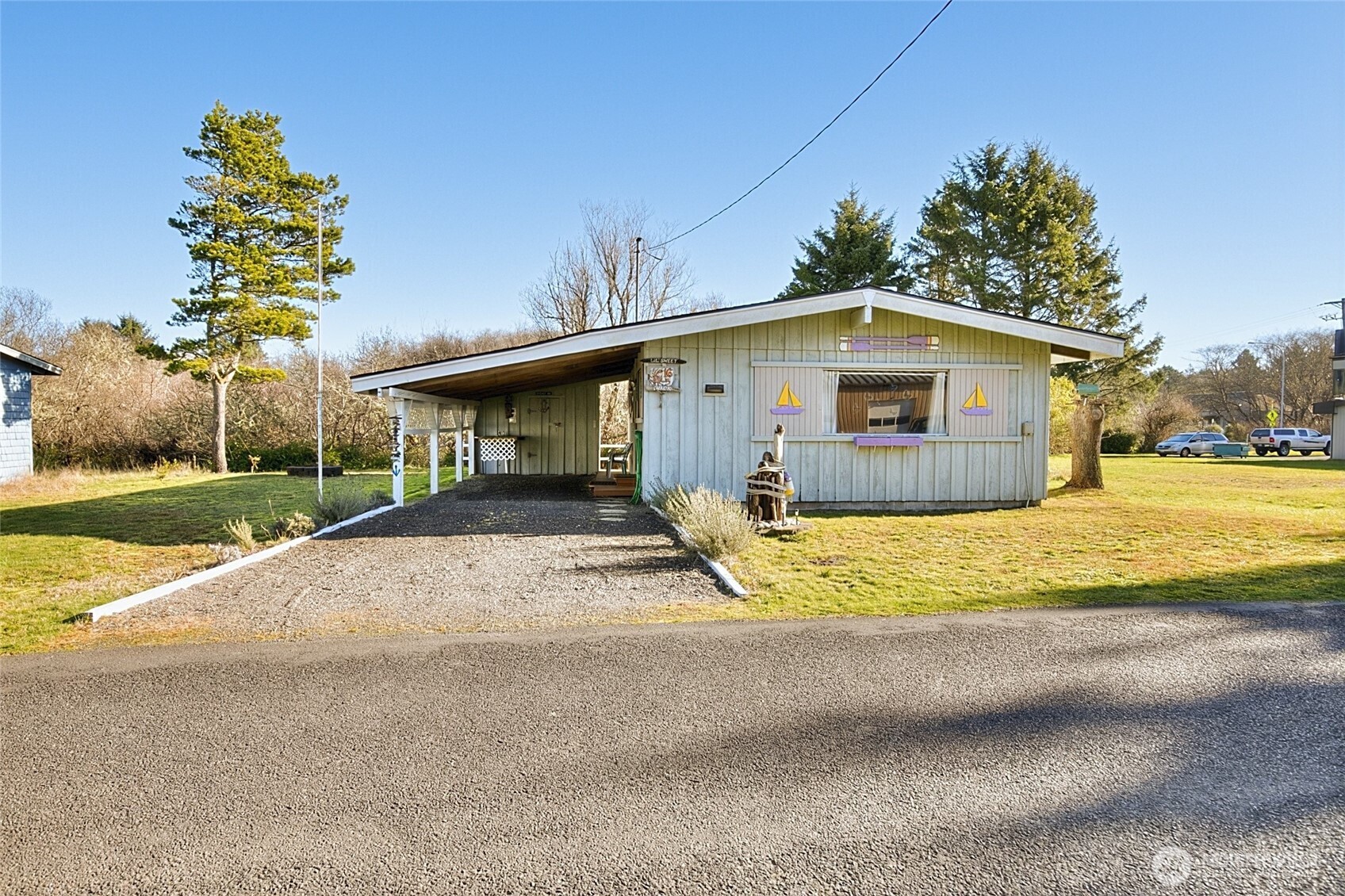 16 Oyehut Road , Hoquiam, WA 98550