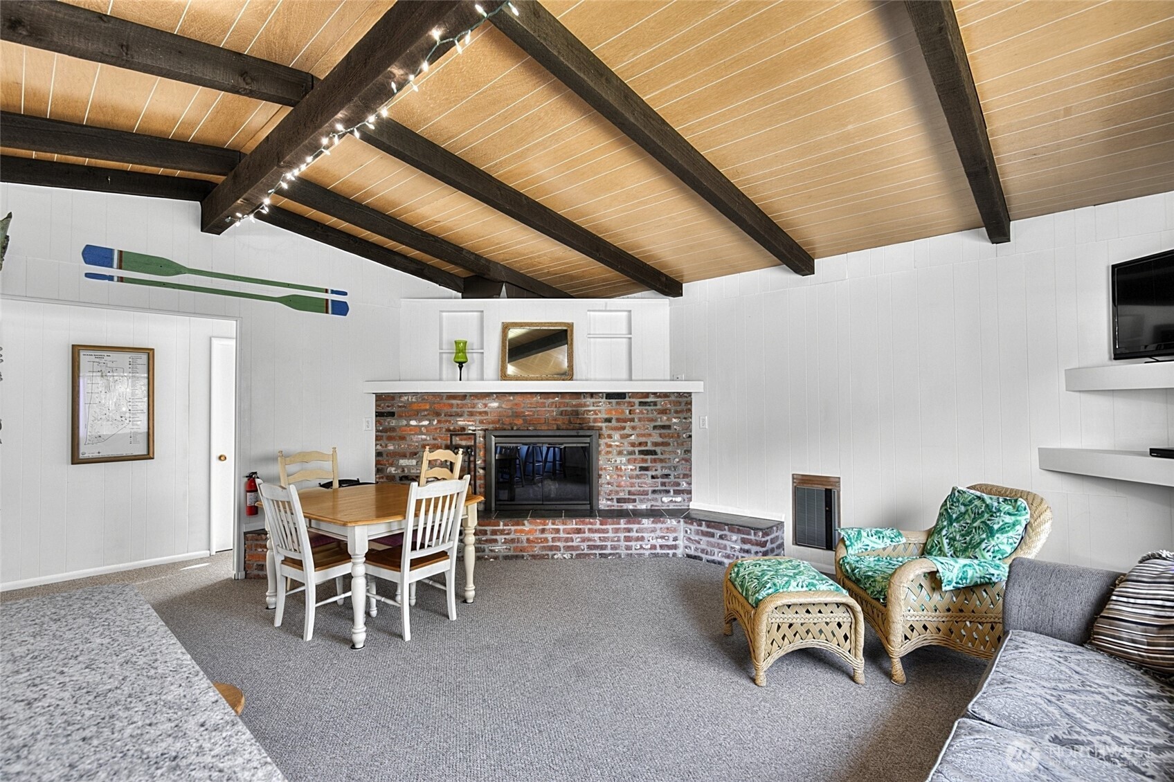 16 Oyehut Road , Hoquiam, WA 98550