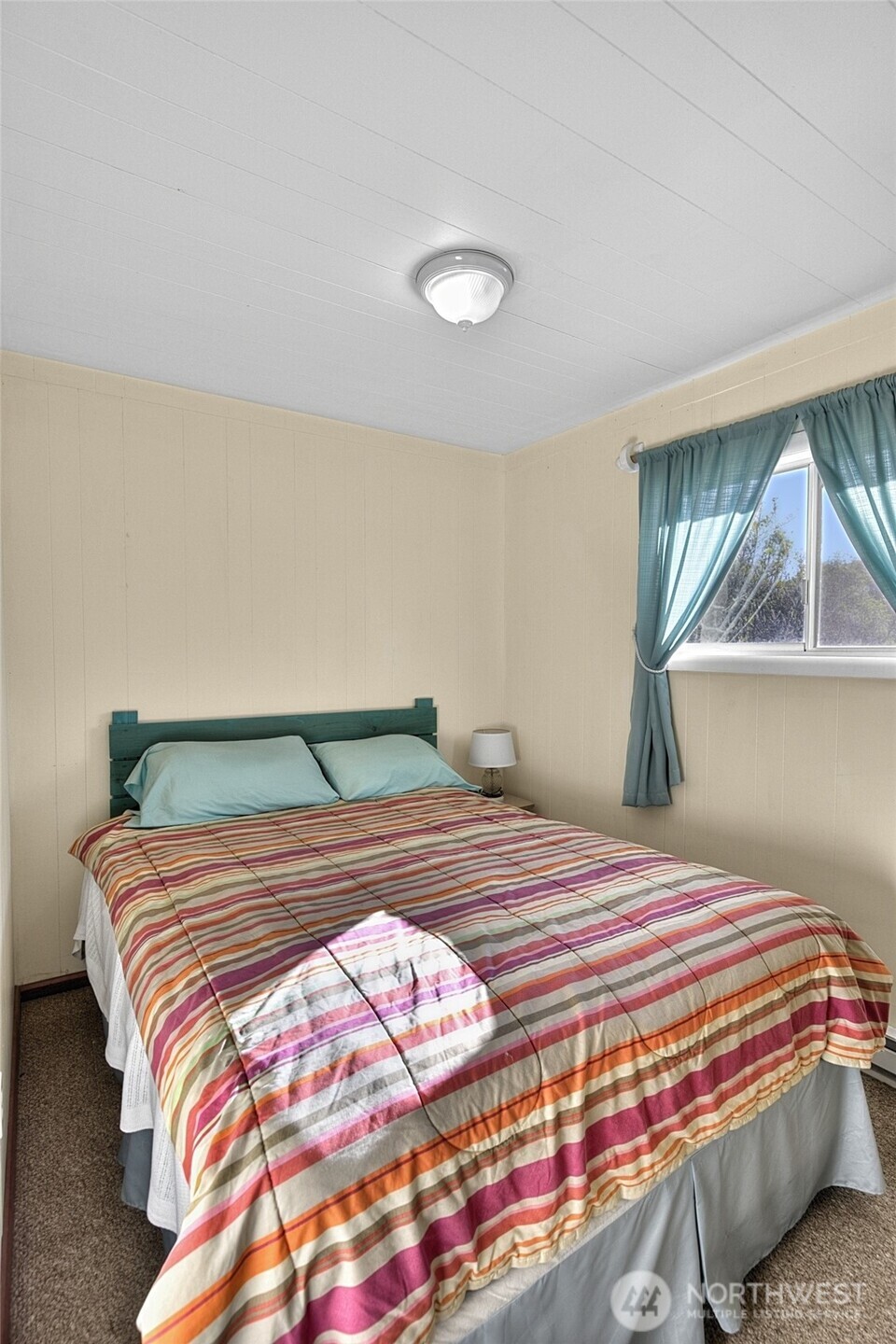 16 Oyehut Road , Hoquiam, WA 98550