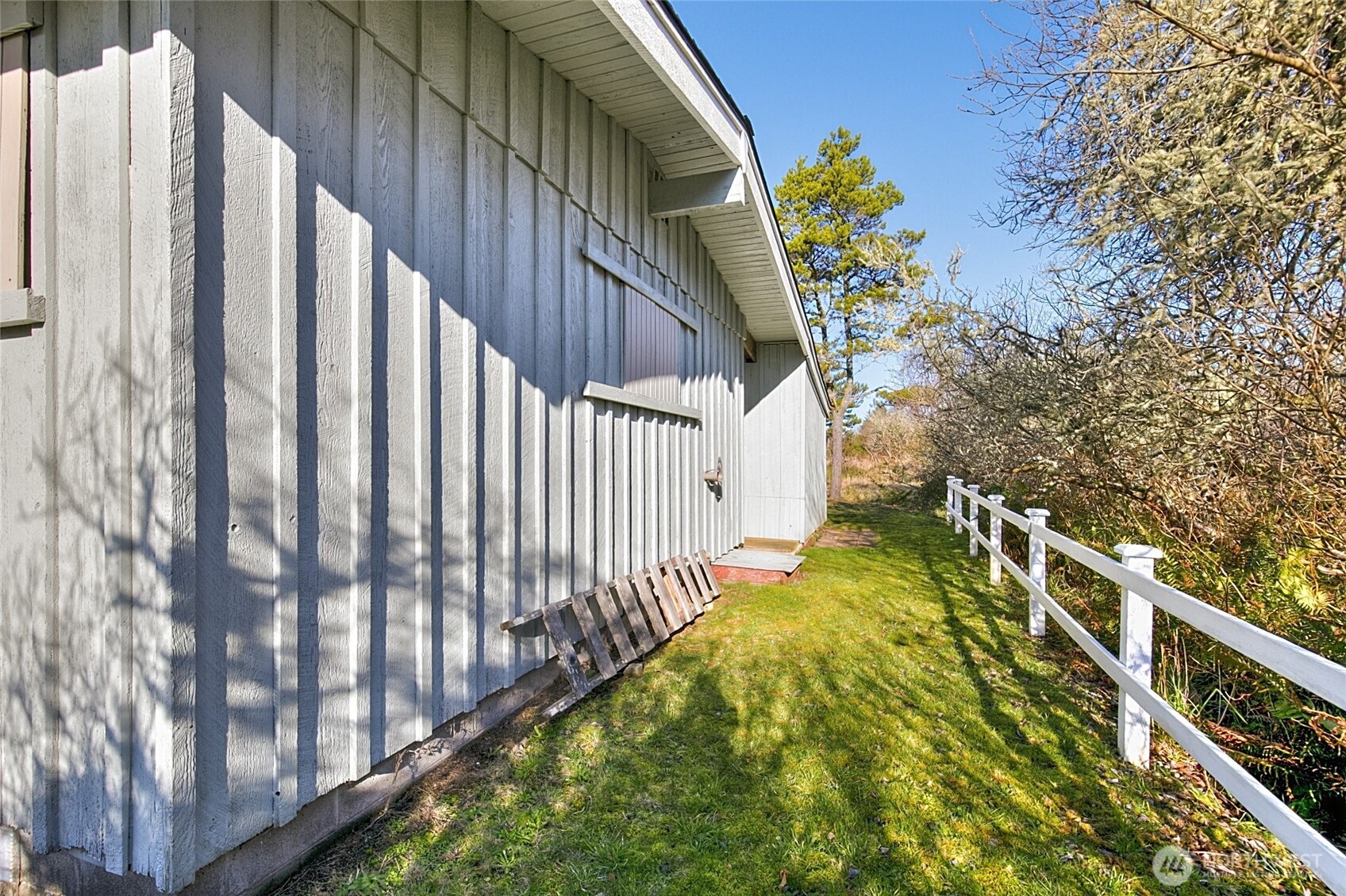 16 Oyehut Road , Hoquiam, WA 98550